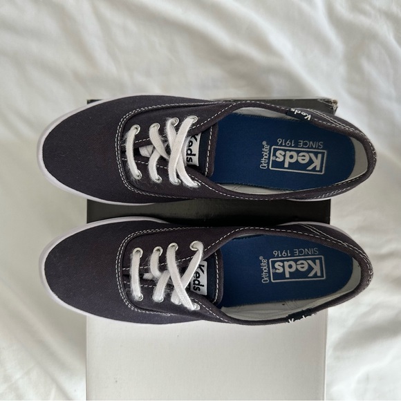 Keds Women's Champion Sneaker in navy (size 5) - Picture 2 of 8